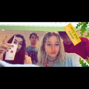 Meet your Posher, Olivia